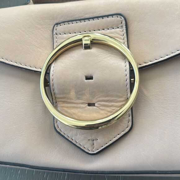 Tignanello Elegant Light Peach Leather Crossbody Bag Gold Tone Ring Accents EUC - Picture 11 of 14
